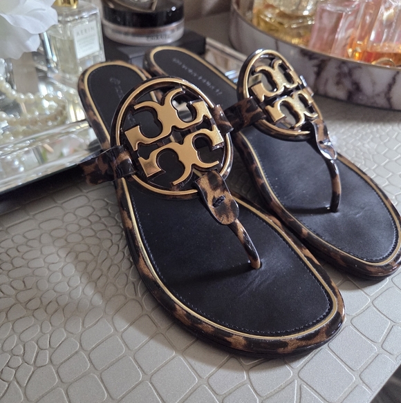 Tory Burch Tortoise Print Miller with Gold Metal Accents Sandals Size 8 - Picture 3 of 10